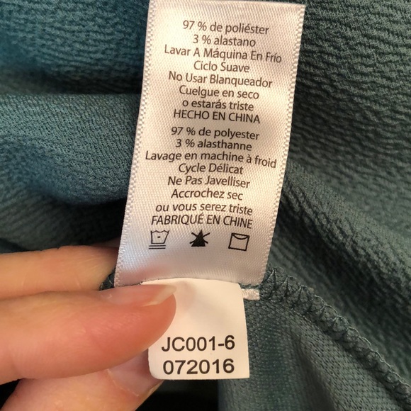 SOLD - LulaRoe Amelia dress size small - Picture 5 of 6